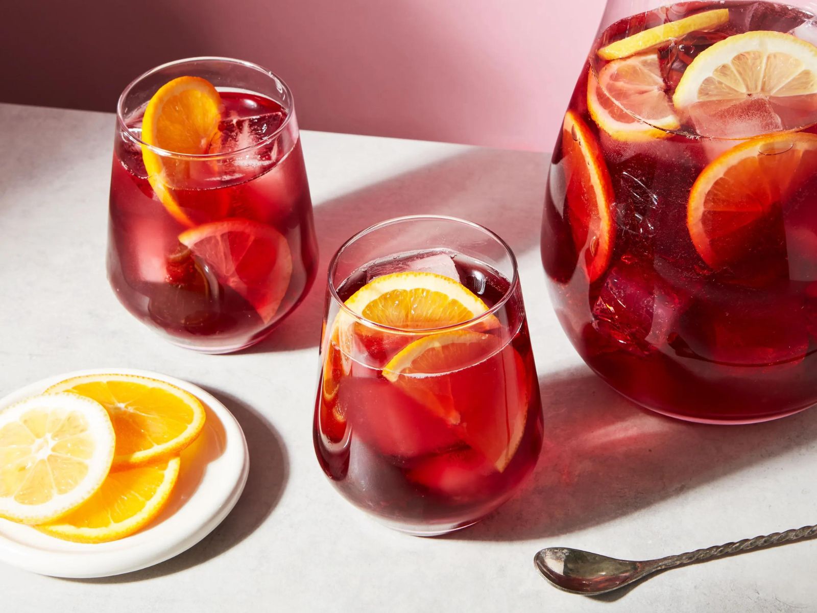 Lịch sử huyền bí về những loại cocktails nổi tiếng nhất thế giới