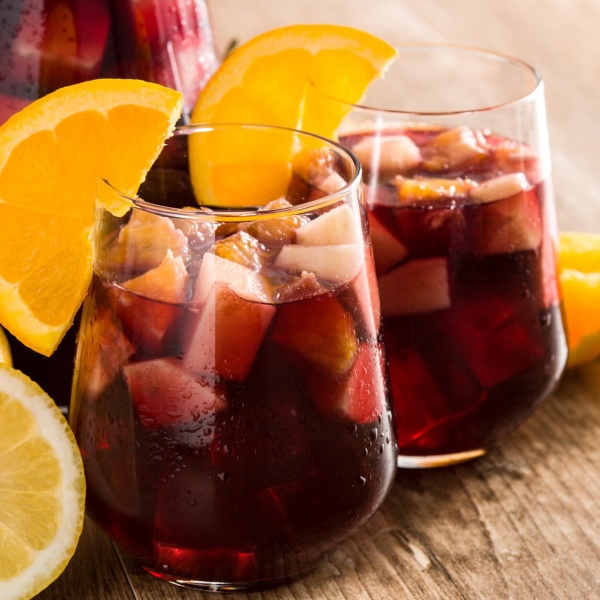 Lịch sử huyền bí về những loại cocktails nổi tiếng nhất thế giới