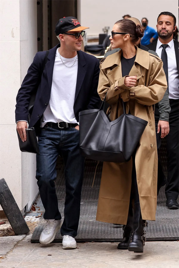 Dự báo bùng nổ của túi xách mới "Y Tote" từ Saint Laurent