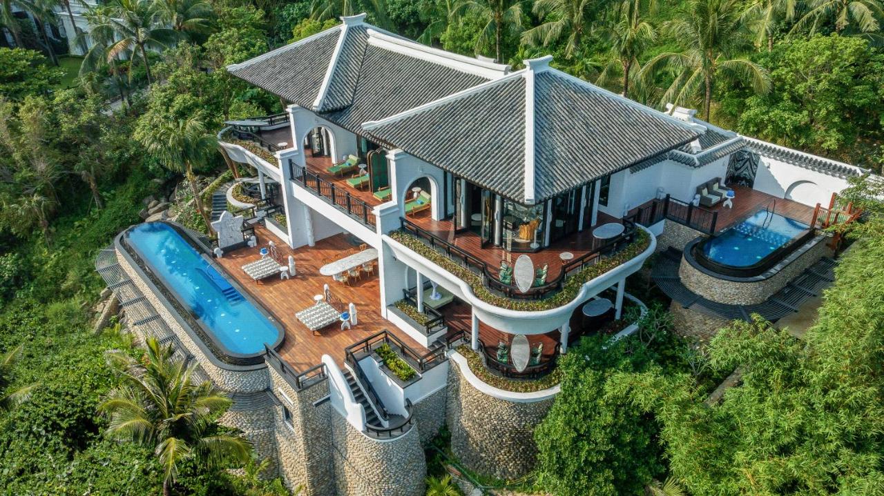 Bật mí 3 khách sạn 6 sao đẳng cấp nhất Việt Nam: Thiên đường nghỉ dưỡng dành cho người sang!