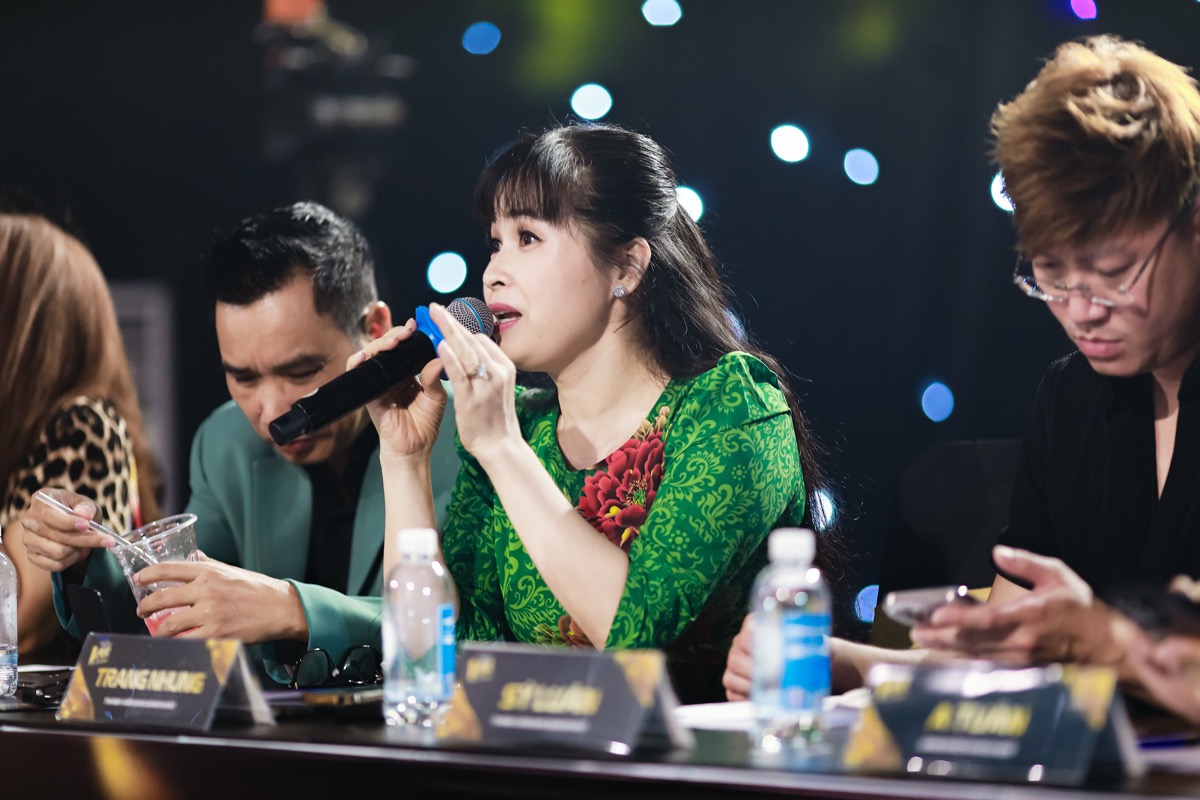 Ca sĩ Trang Nhung