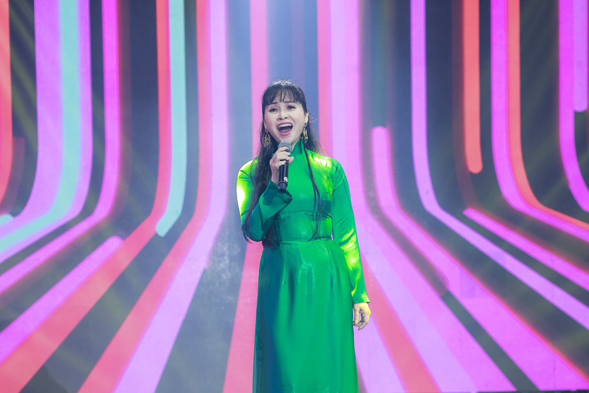 Ca sĩ Trang Nhung