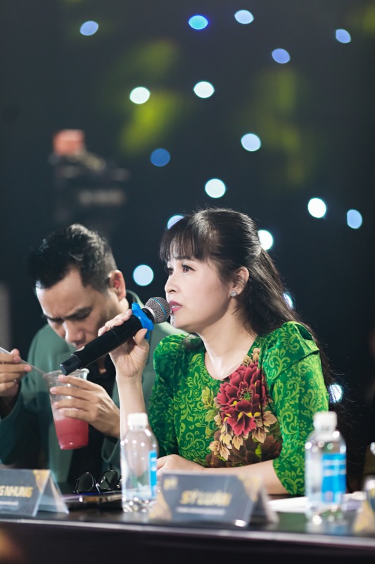 Ca sĩ Trang Nhung