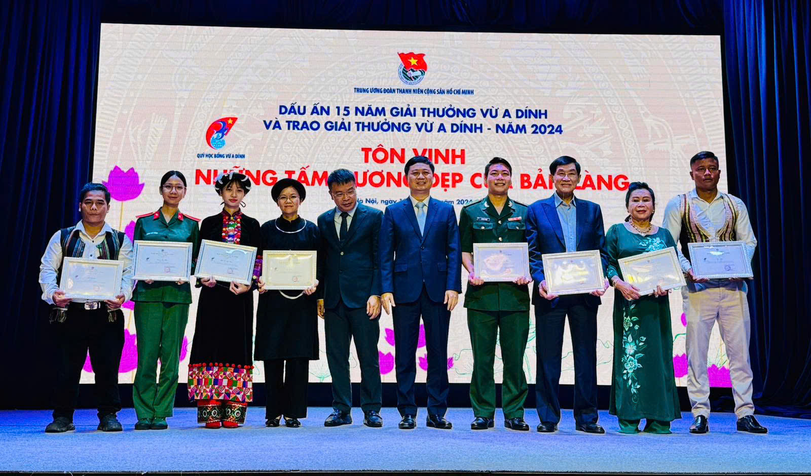 Ông Johnathan Hạnh Nguyễn