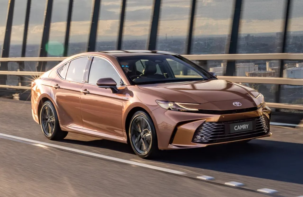 Toyota Camry với diện mạo hoàn toàn mới