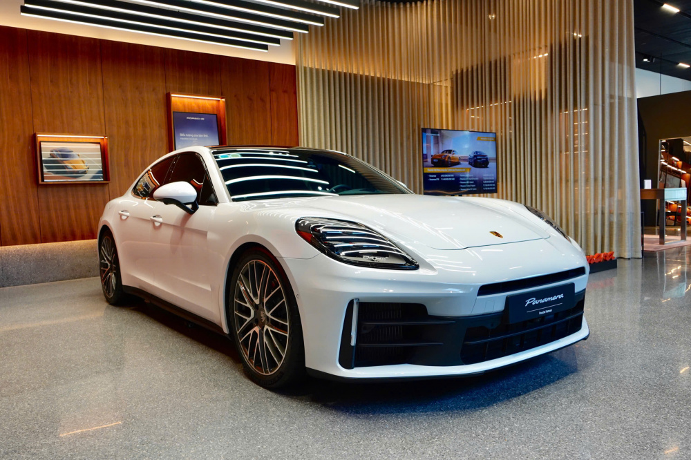 Siêu phẩm Porsche Panamera sắp ra mắt phiên bản mới