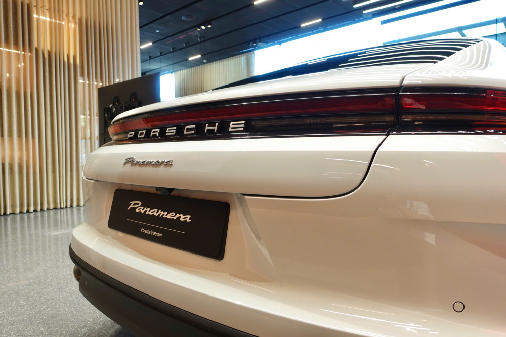 Siêu phẩm Porsche Panamera sắp ra mắt phiên bản mới