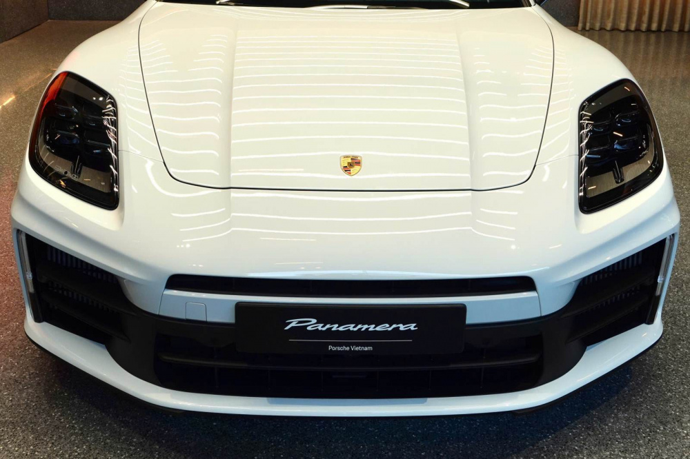 Siêu phẩm Porsche Panamera sắp ra mắt phiên bản mới