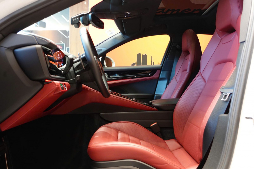 Siêu phẩm Porsche Panamera sắp ra mắt phiên bản mới