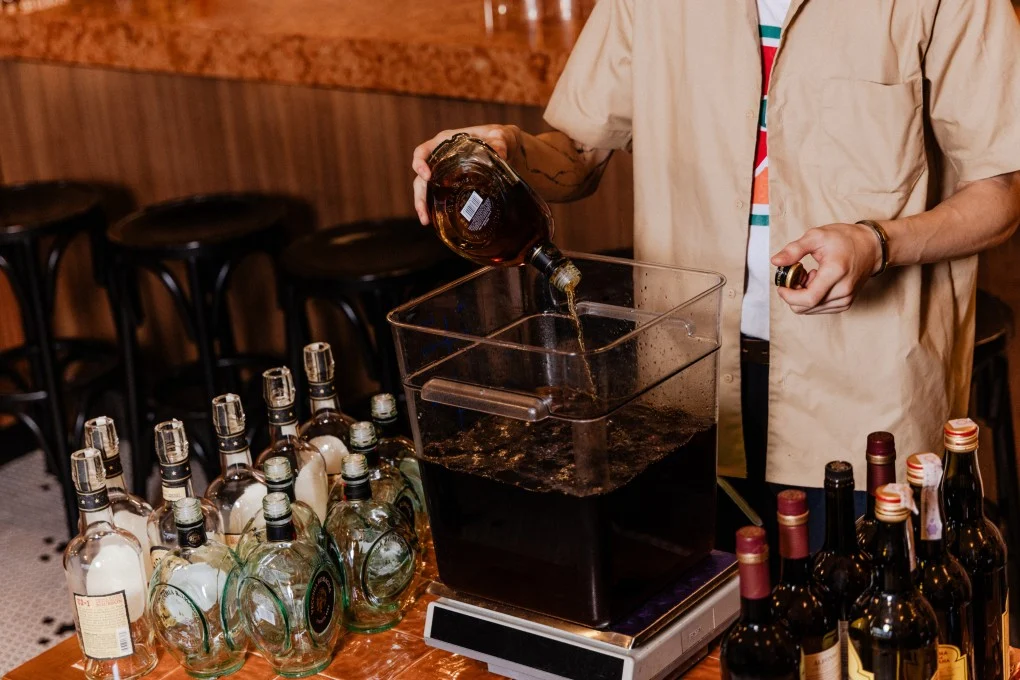 5 Thuật ngữ đi bar phổ biến giúp bạn “giải ngố” khi xuống phố
