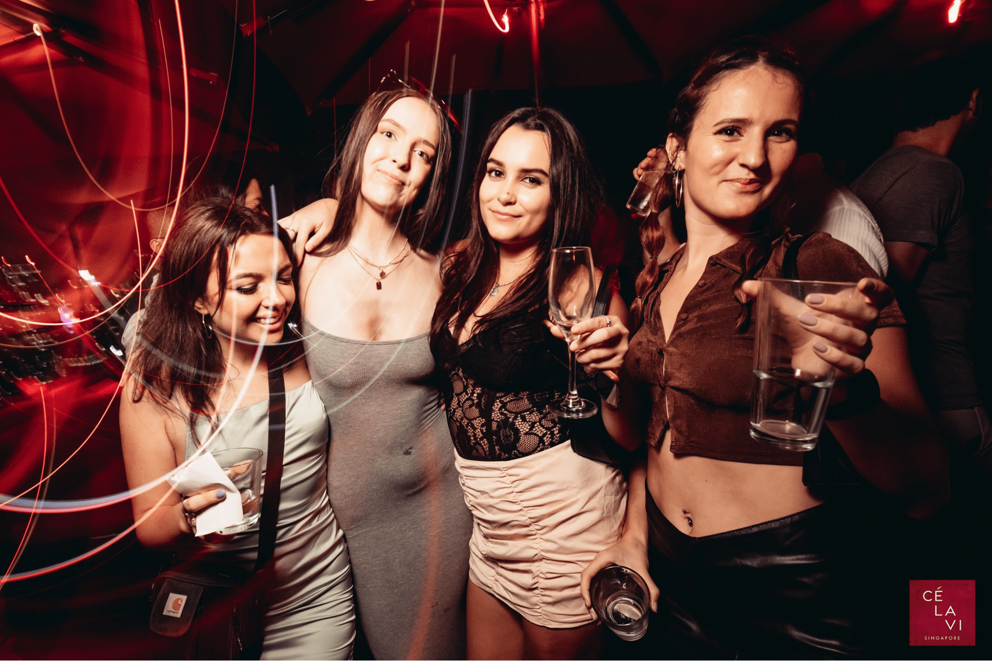 5 Thuật ngữ đi bar phổ biến giúp bạn “giải ngố” khi xuống phố
