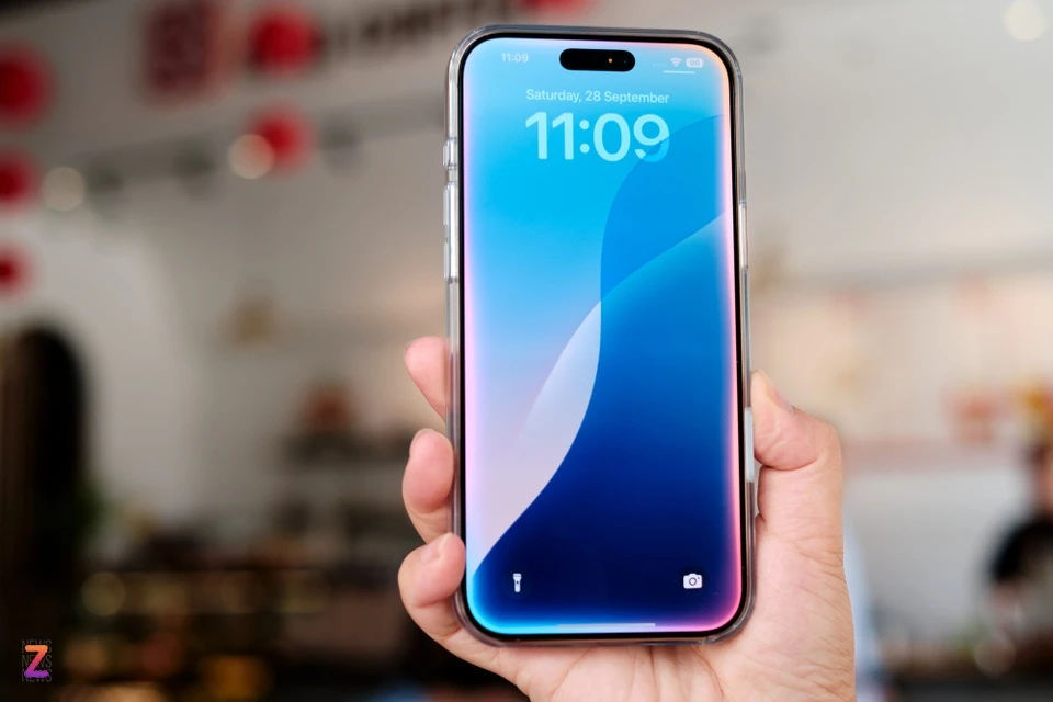 iPhone 16