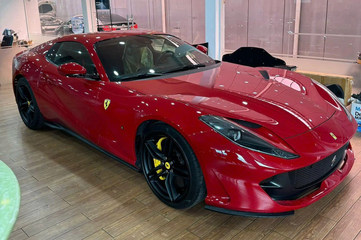 Siêu phẩm Ferrari 812 GTS chính thức lộ diện tại Việt Nam