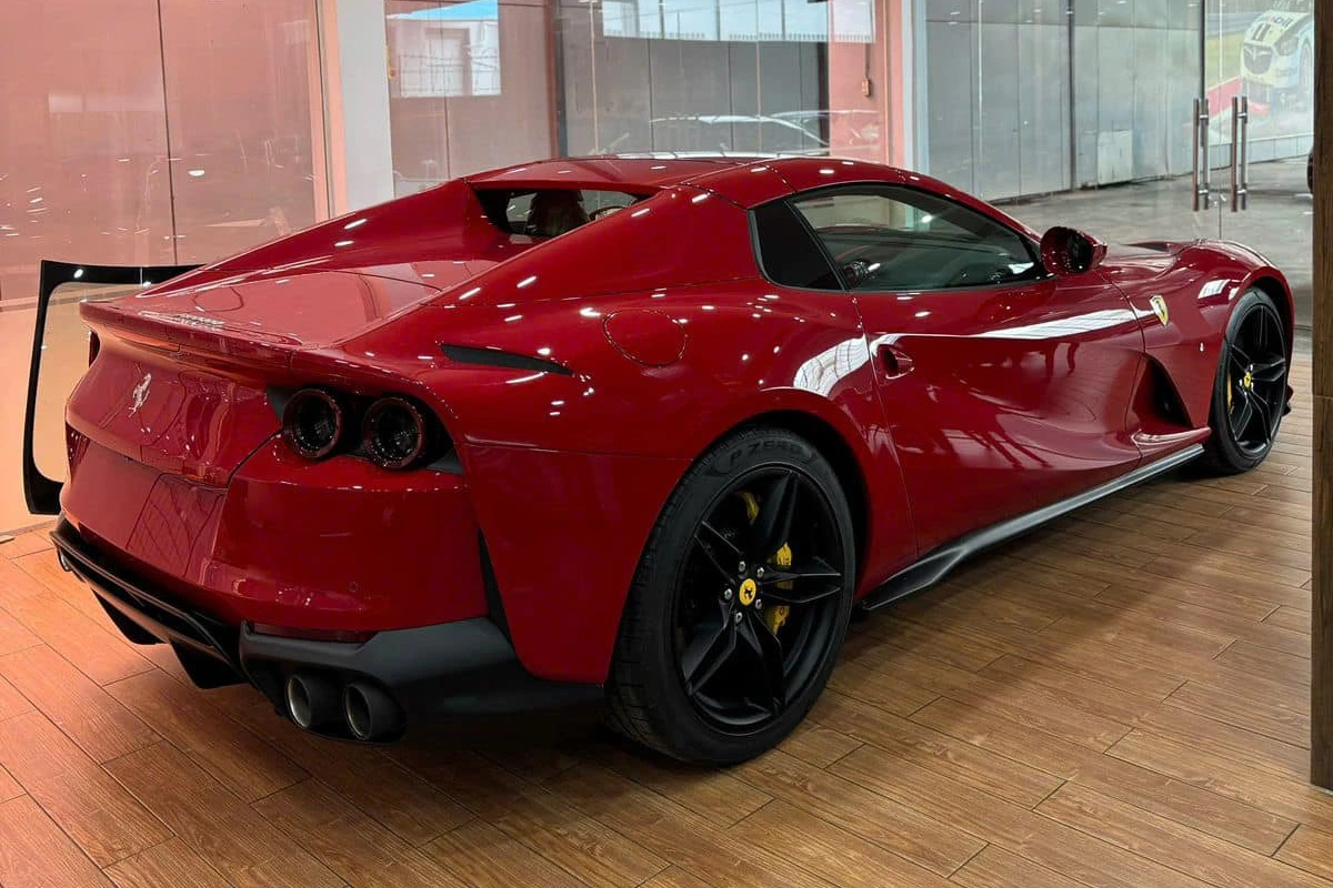 Siêu phẩm Ferrari 812 GTS chính thức lộ diện tại Việt Nam