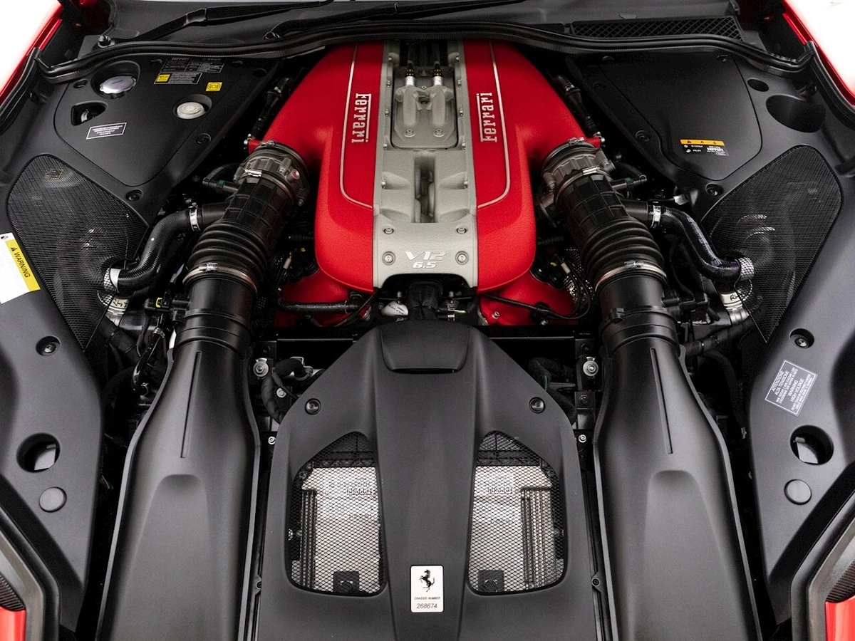 Siêu phẩm Ferrari 812 GTS chính thức lộ diện tại Việt Nam
