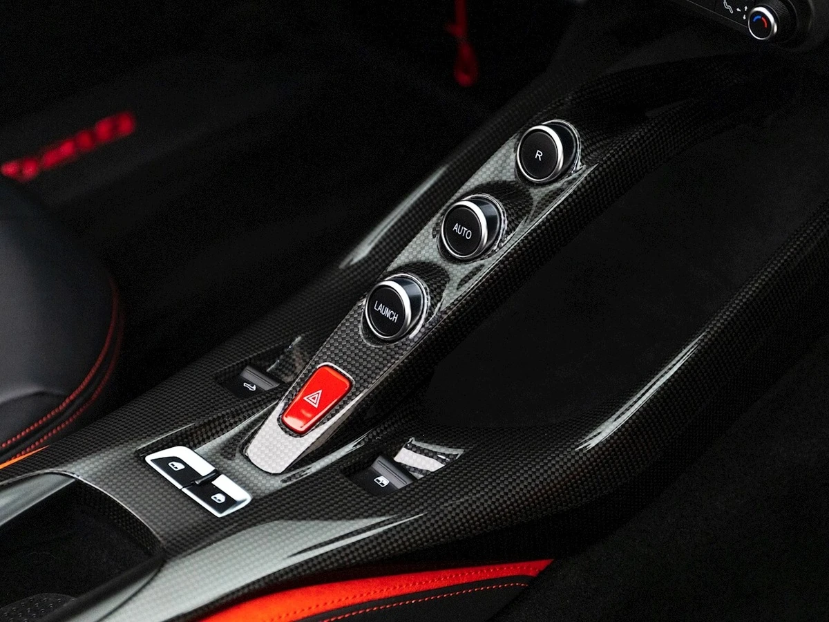Siêu phẩm Ferrari 812 GTS chính thức lộ diện tại Việt Nam