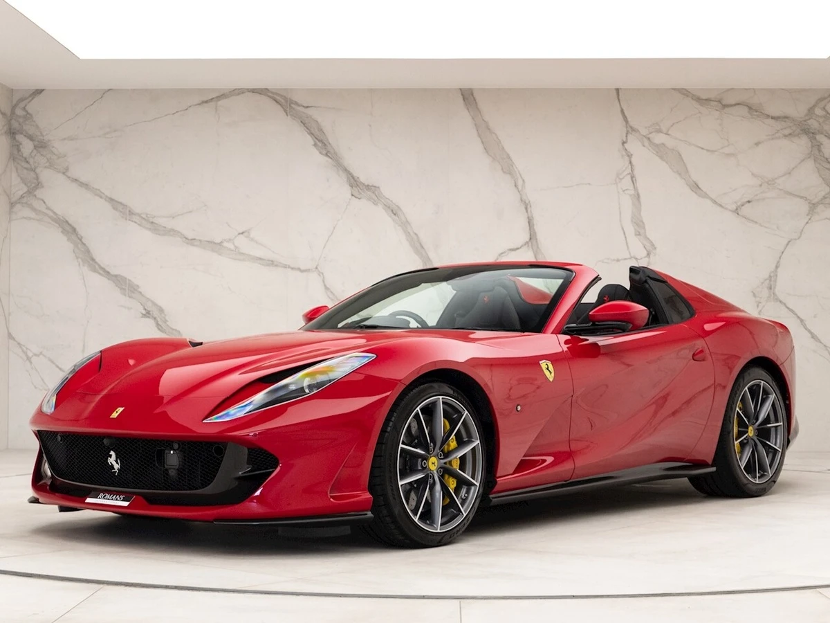 Siêu phẩm Ferrari 812 GTS chính thức lộ diện tại Việt Nam
