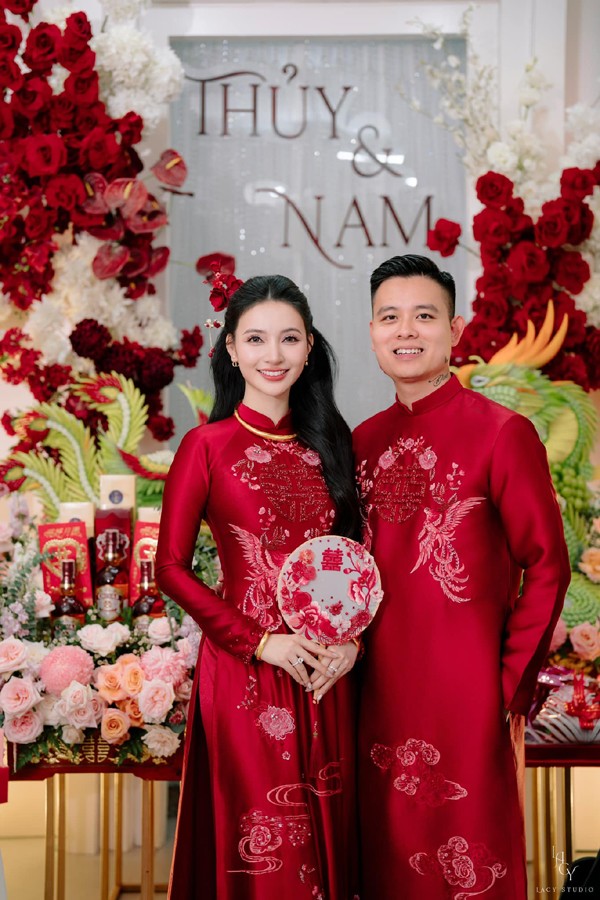 Vợ chồng Thủy Bi