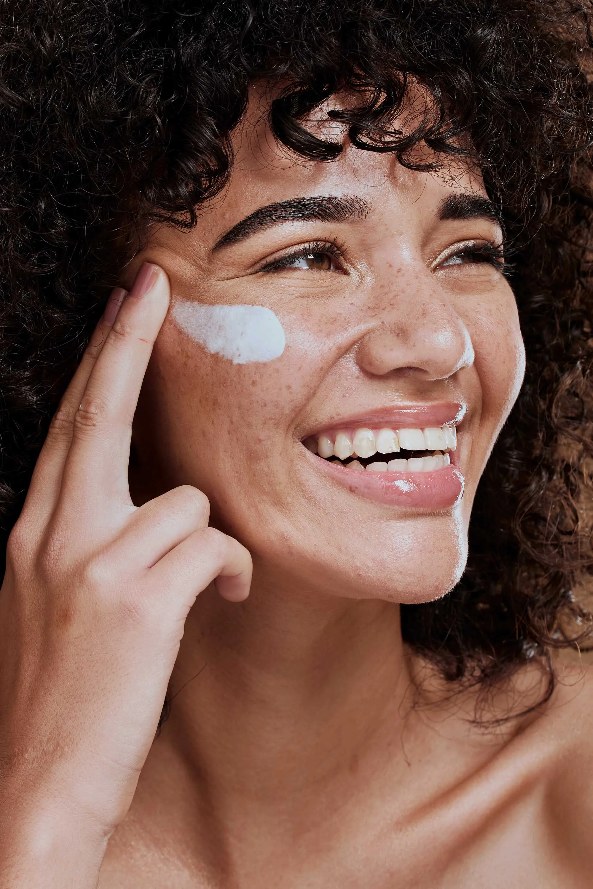 Skincare routine như thế nào để duy trì một làn da khỏe mạnh?