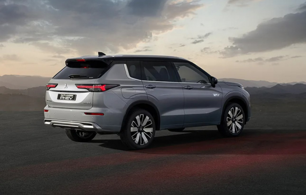 Bản nâng cấp của Mitsubishi Outlander PHEV 2025 có gì