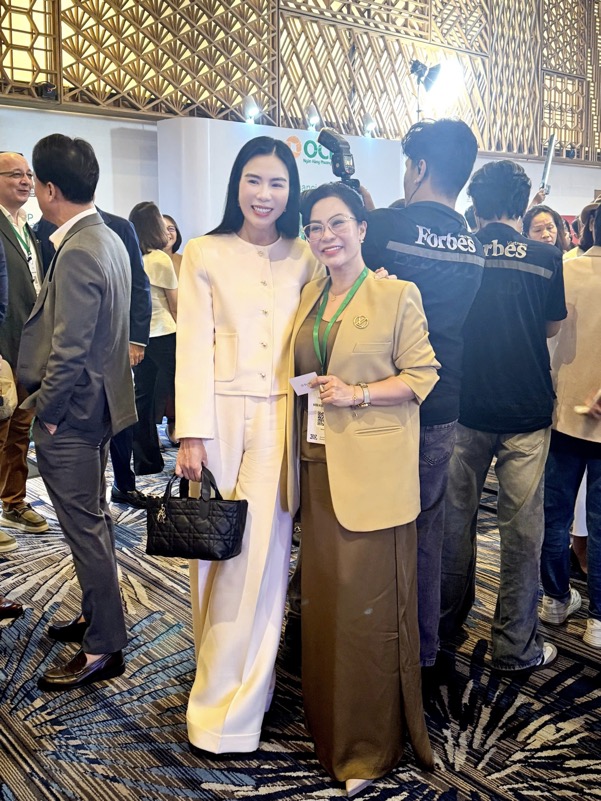 Doanh nhân Lưu Nga 