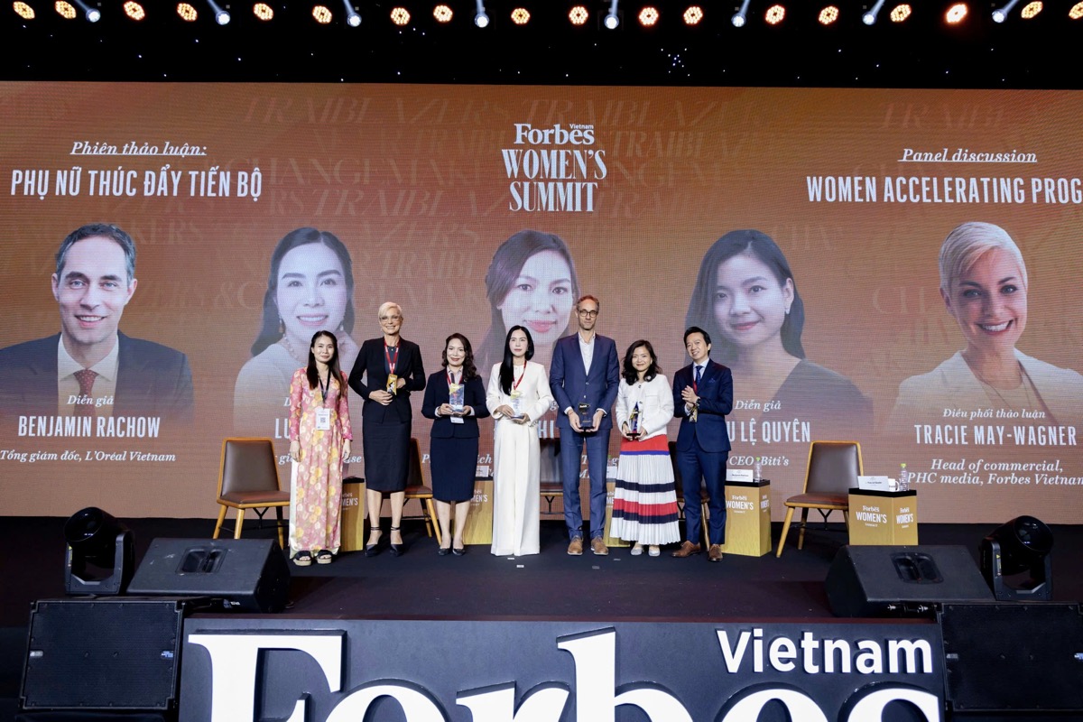 Doanh nhân Lưu Nga
