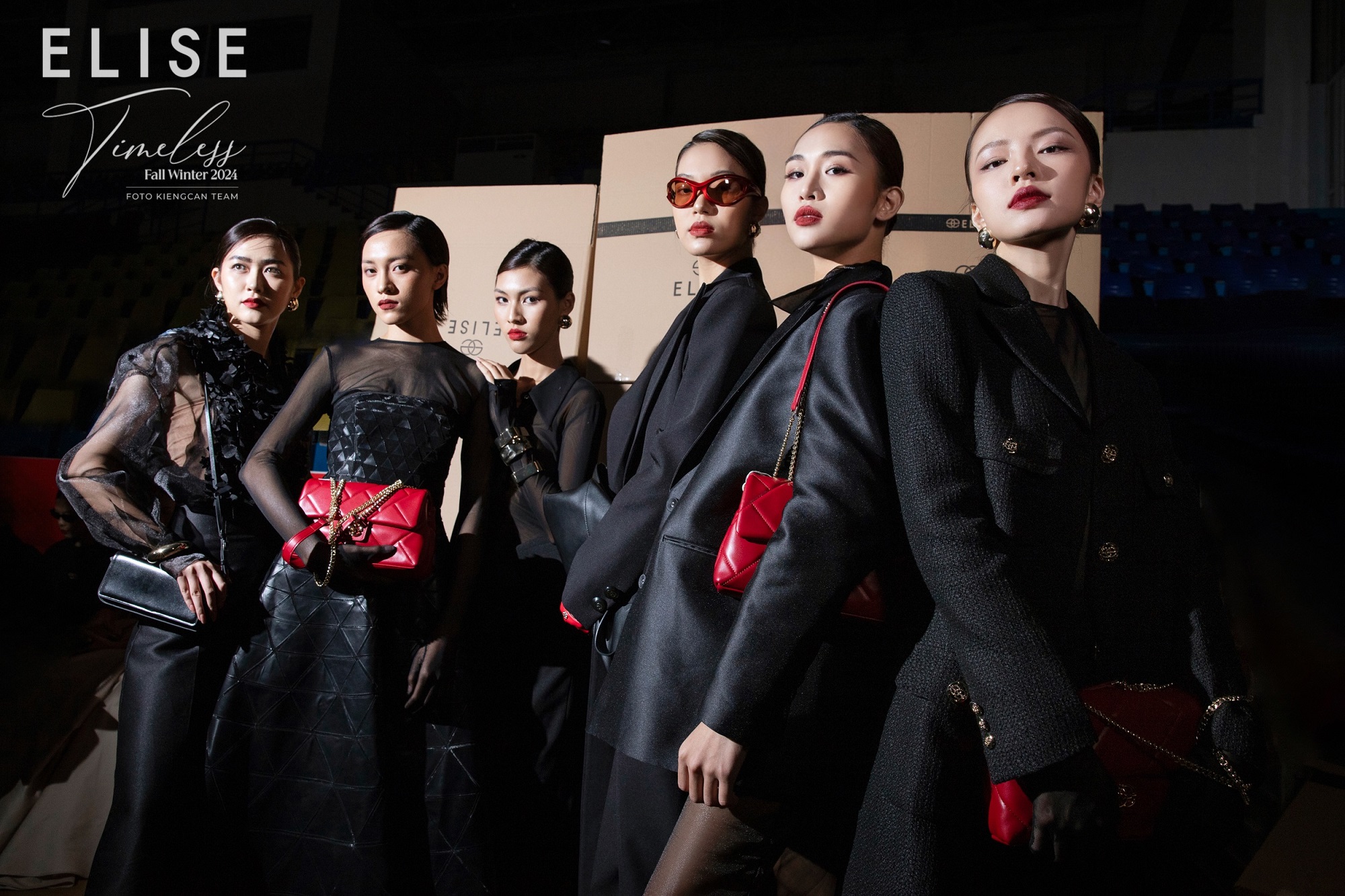 Cô gái “càn quét” sàn runway Tuần lễ Thời trang Quốc tế Việt Nam - Minh Anh là ai?