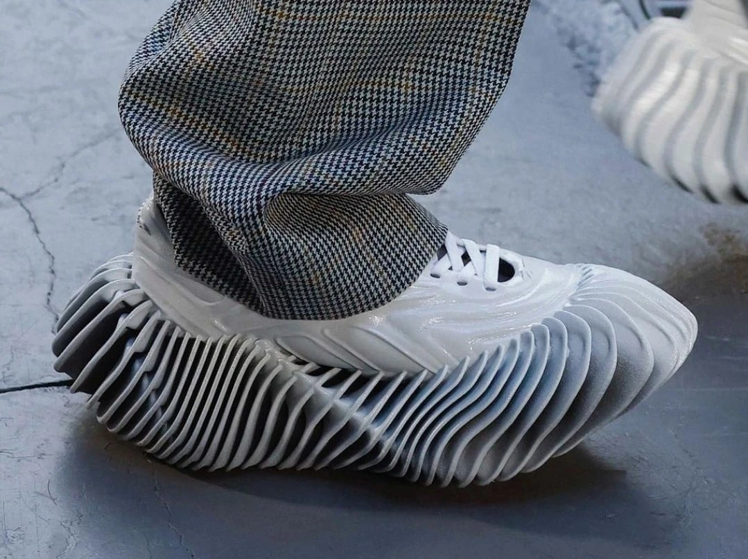 Giày adidas