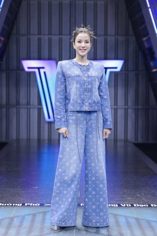 Chị đẹp Diệp Lâm Anh