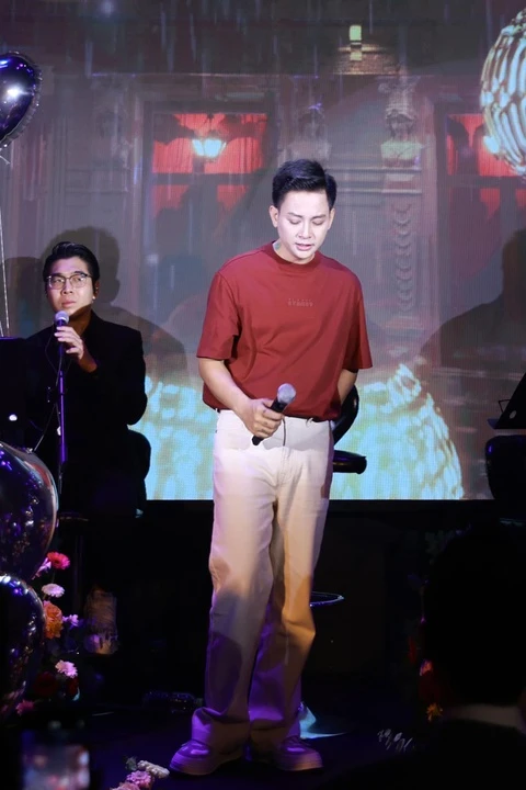 Ca sĩ Hoài Lâm