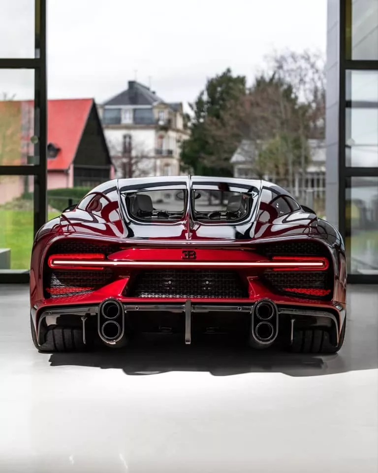 Bugatti Chiron Red Dragon