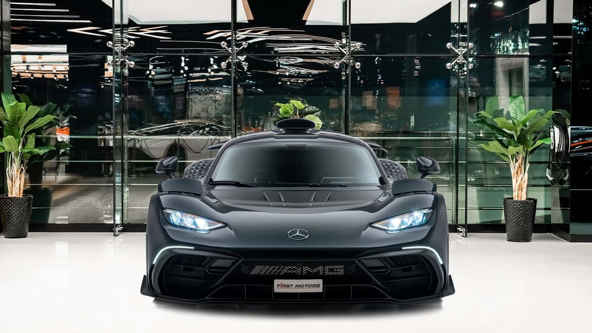 “Siêu phẩm” Mercedes-AMG One đầu tiên lên sàn xe cũ