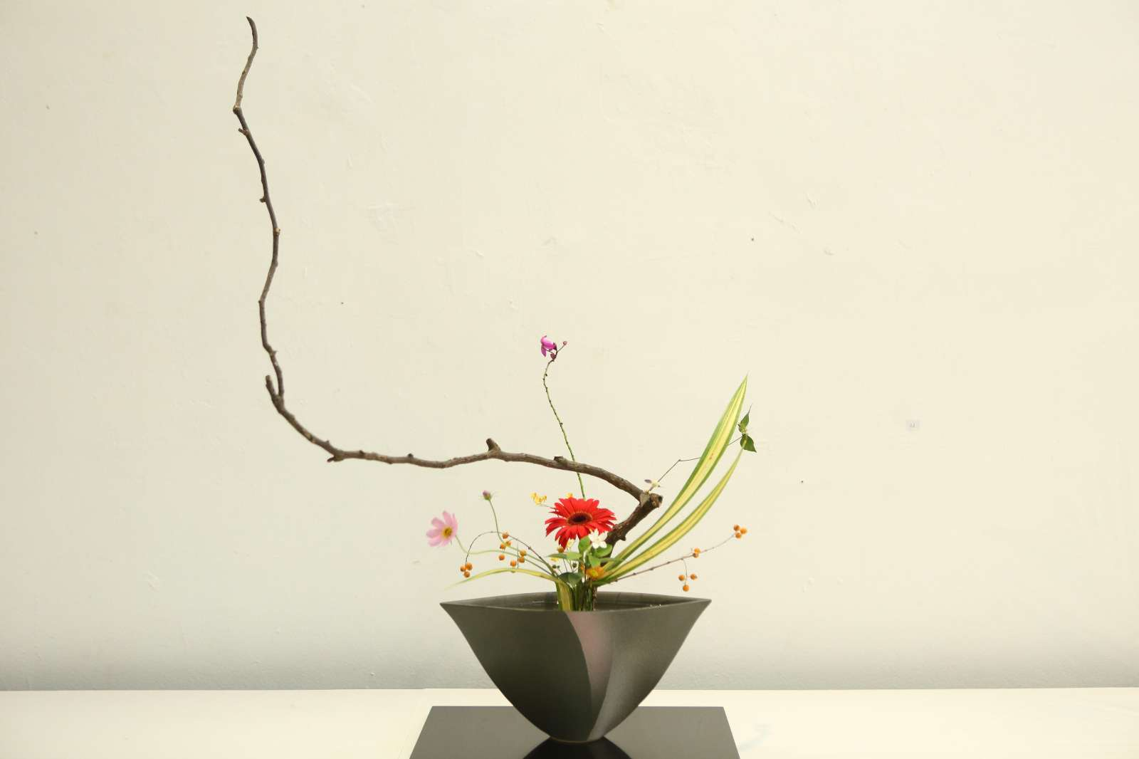 Nghệ thuật cắm hoa Ikebana: Khúc giao hòa giữa thiên nhiên và con người
