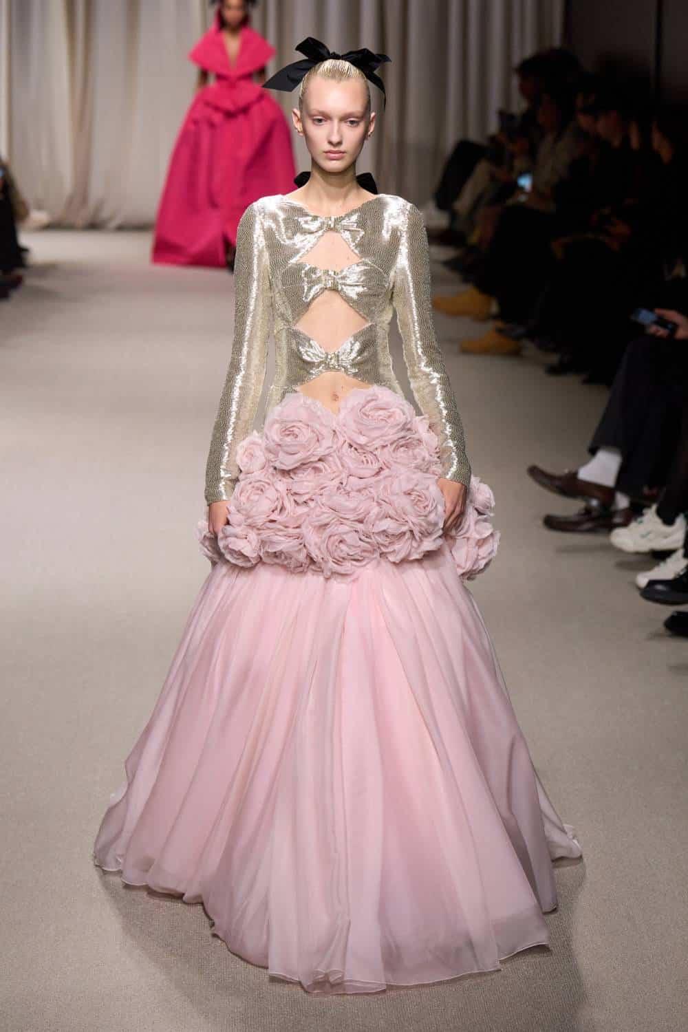 Chiêm ngưỡng BST Haute Couture đầy kịch tính của Jean Paul Gaultier