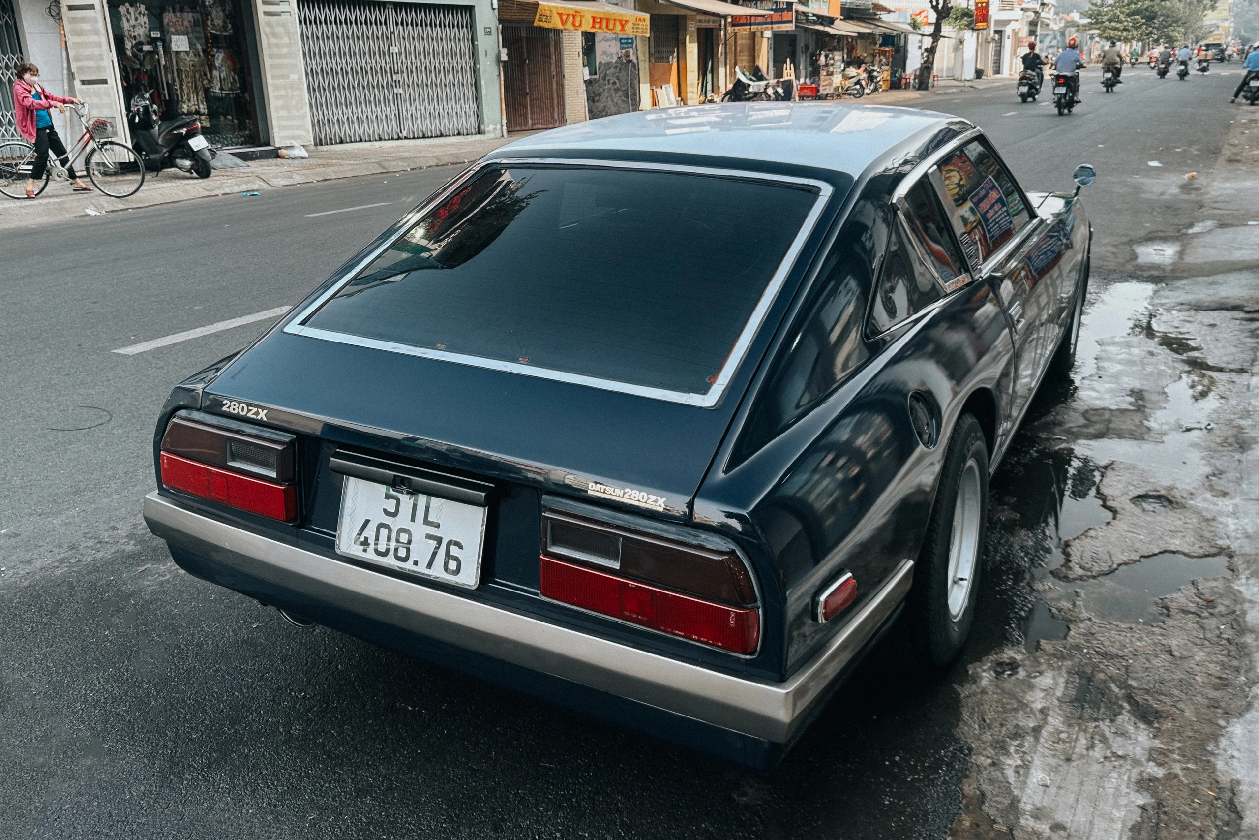 Doanh nhân Đặng Lê Nguyên Vũ tậu Datsun 280ZX độc nhất Việt Nam