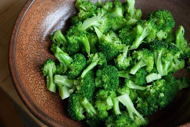 1 loại rau xanh nhiều vitamin C hơn cả cam, quýt hiếm người biết về nó