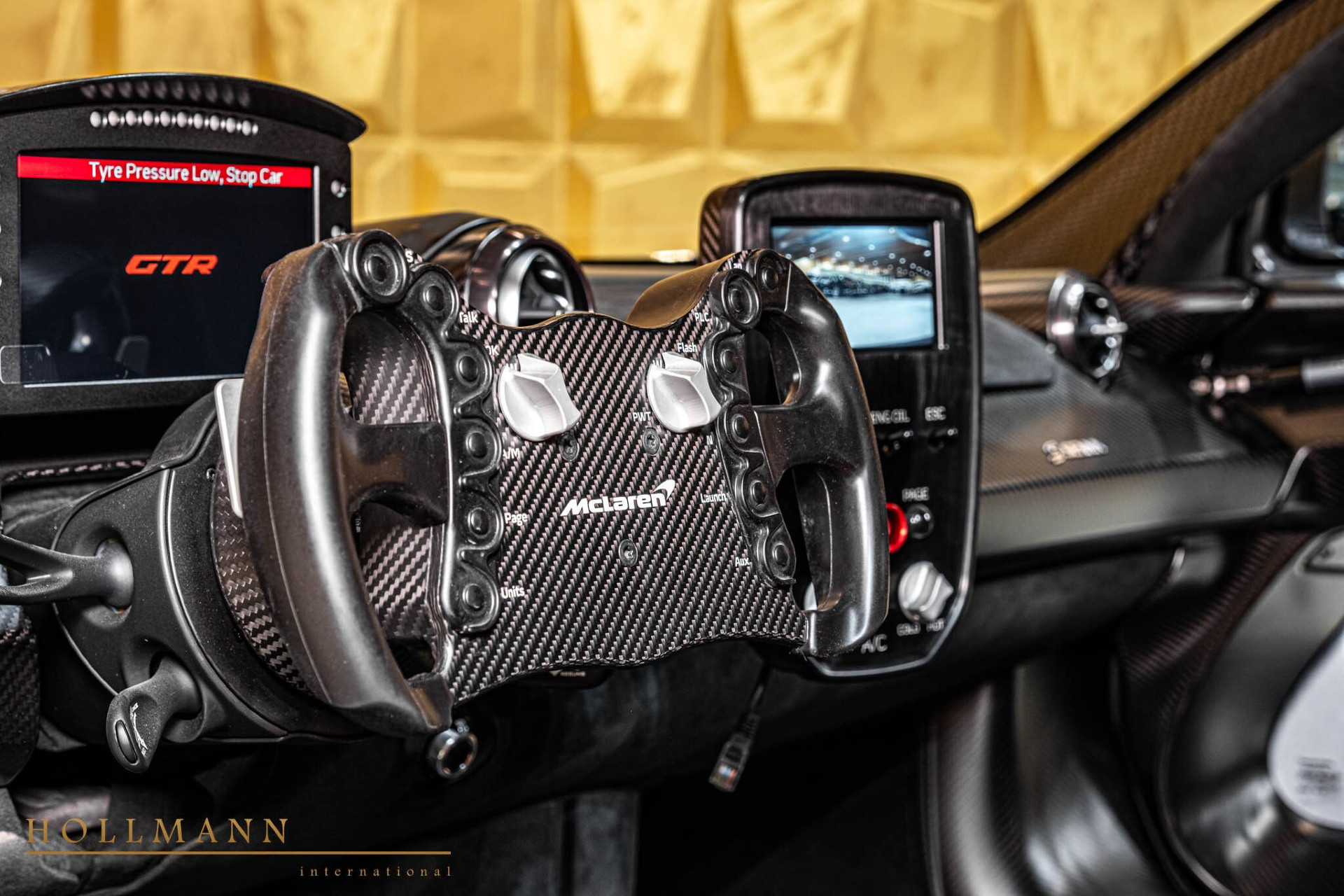 Siêu xe McLaren Senna của Phan Công Khanh rao bán tại Đức, giá hơn 2 triệu USD