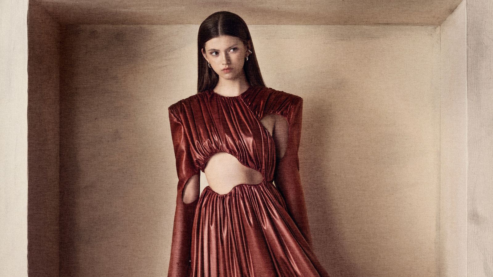 Phan Đăng Hoàng trở lại Milan Fashion Week với cảm hứng tranh lụa từ danh họa Lê Thị Lựu