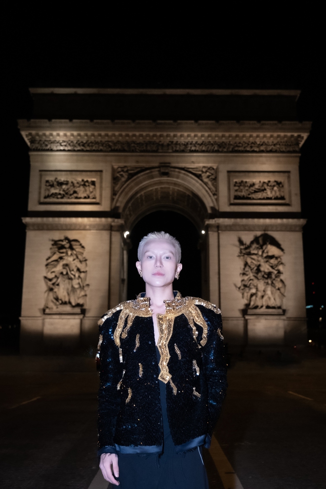 Quỳnh Anh Shyn và Call Me Duy tất bật ở Paris Fashion Week