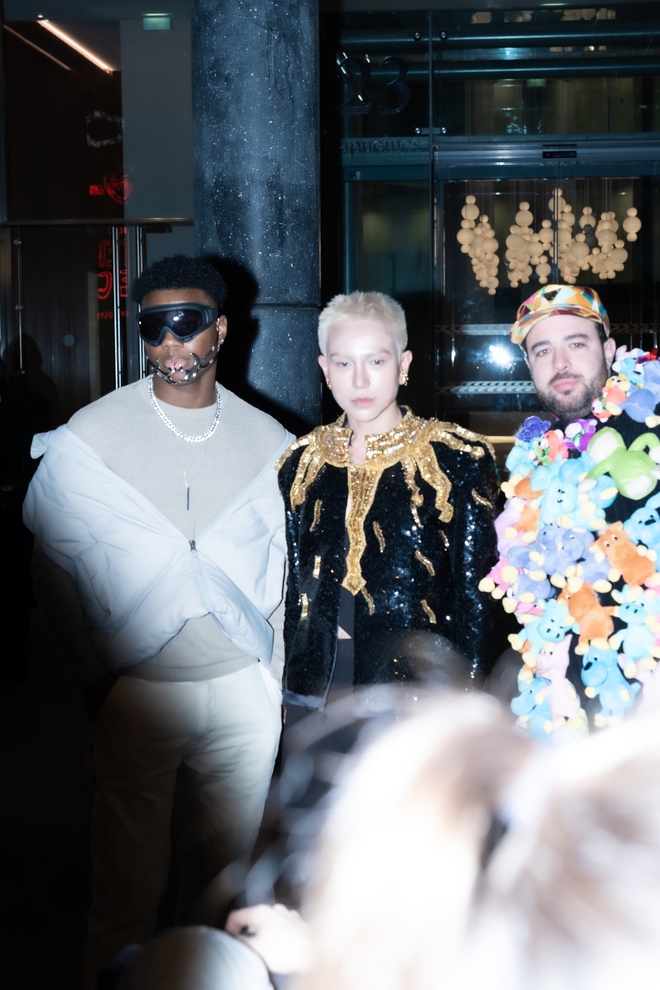 Quỳnh Anh Shyn và Call Me Duy tất bật ở Paris Fashion Week