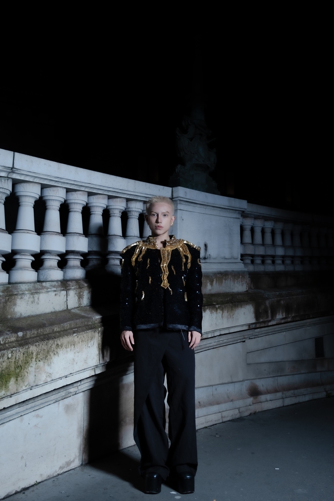 Quỳnh Anh Shyn và Call Me Duy tất bật ở Paris Fashion Week