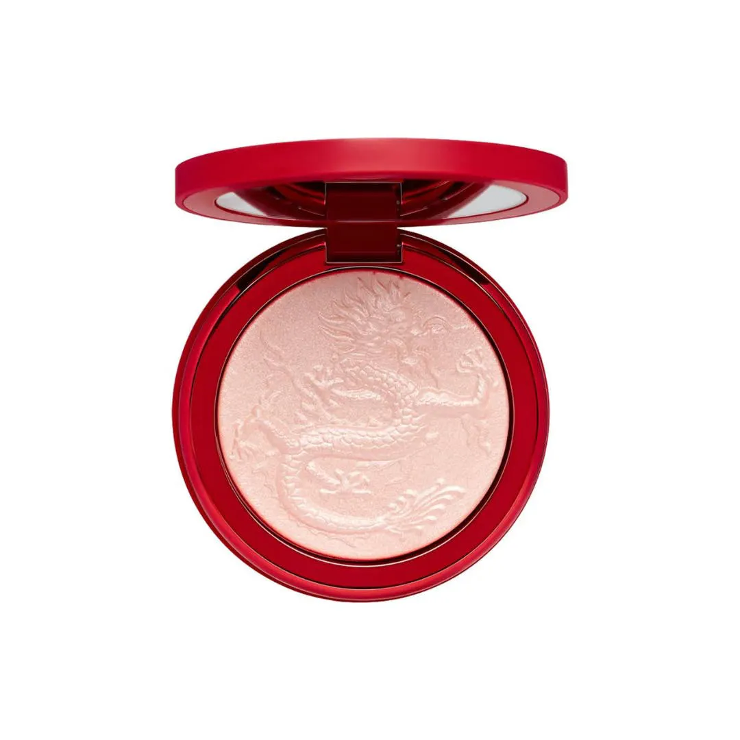 Tô điểm diện mạo ngày Tết cùng những sản phẩm làm đẹp không thể thiếu