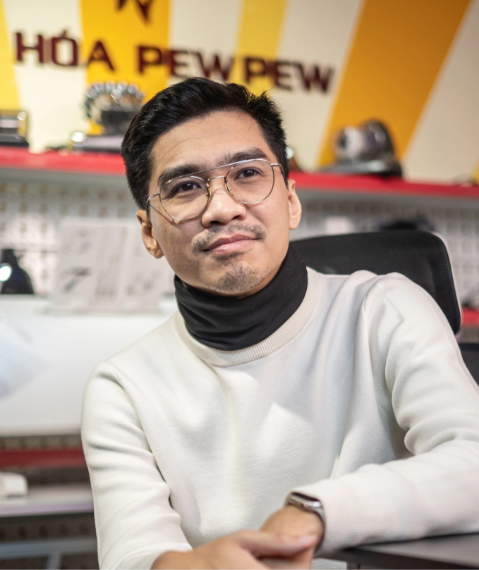 Nhìn lại những lần kinh doanh của Tứ Hoàng streamer