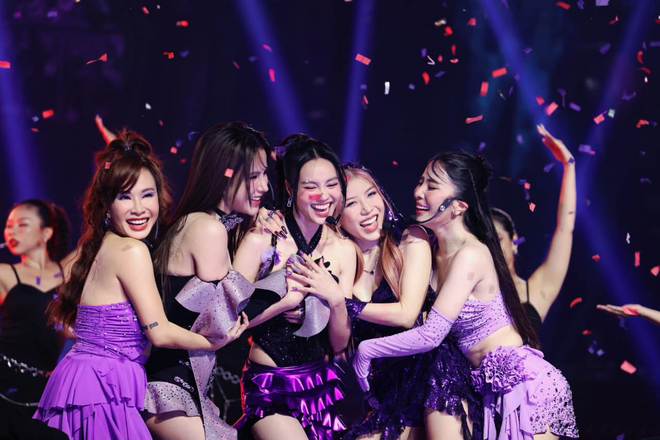 Chị đẹp đạp gió rẽ sóng: Trang Pháp tái xuất showbiz quá đỉnh