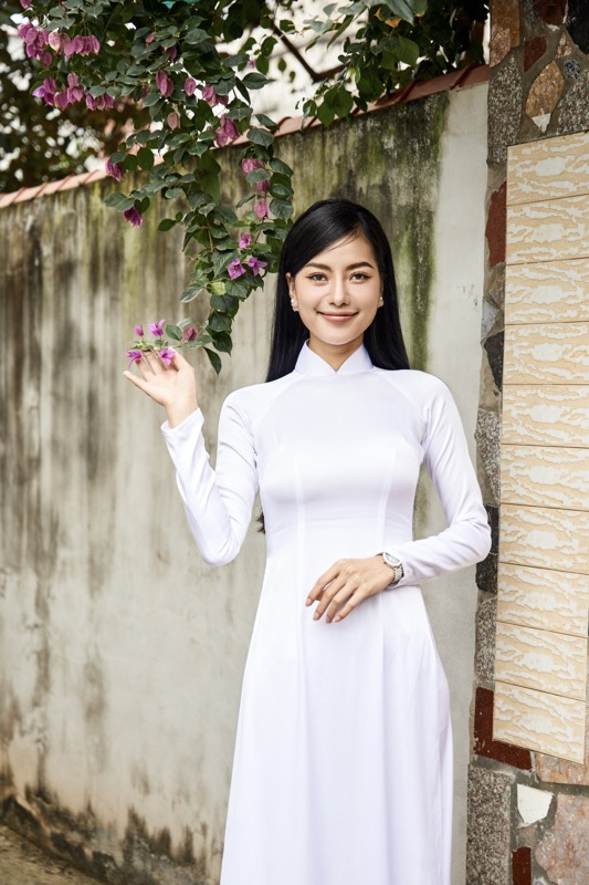 Hoàng Nhung Tân Á hậu