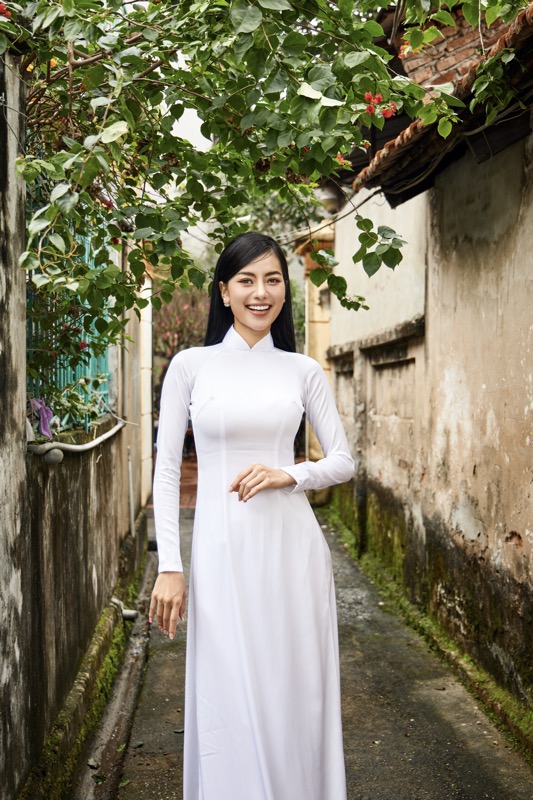 Hoàng Nhung Tân Á hậu