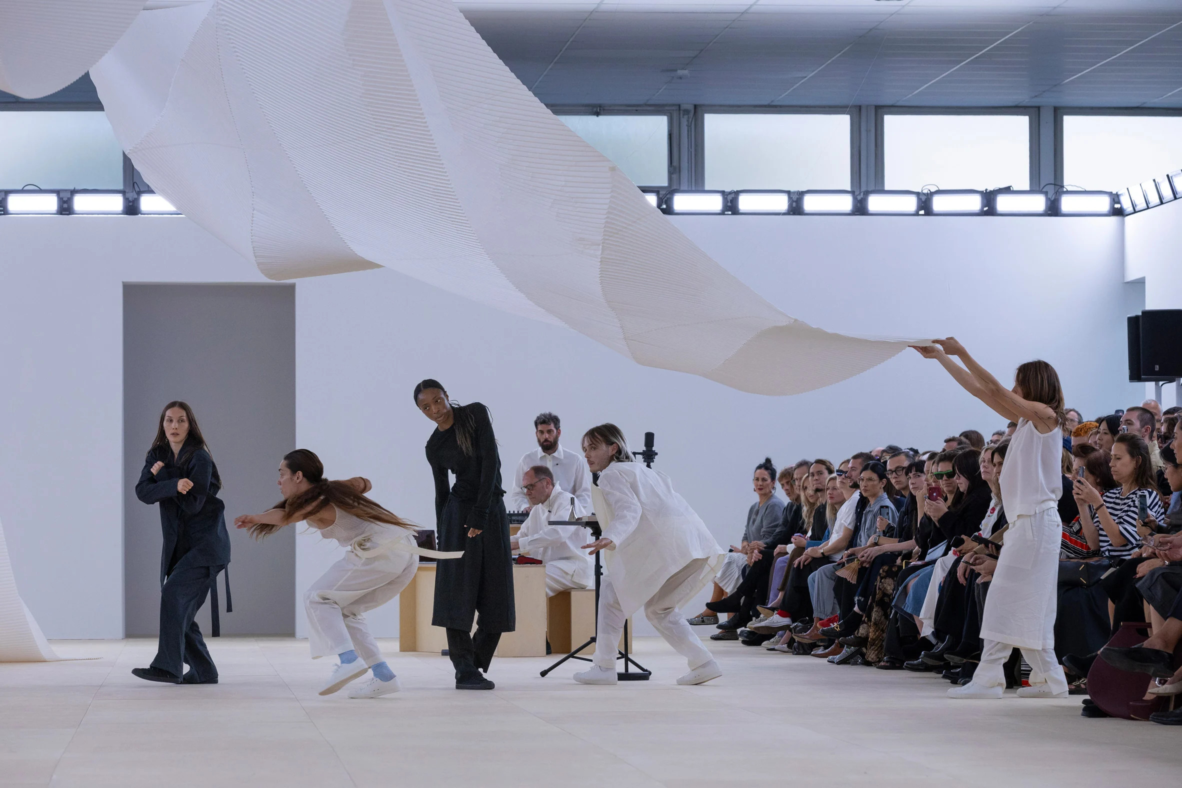 Thương hiệu Issey Miyake