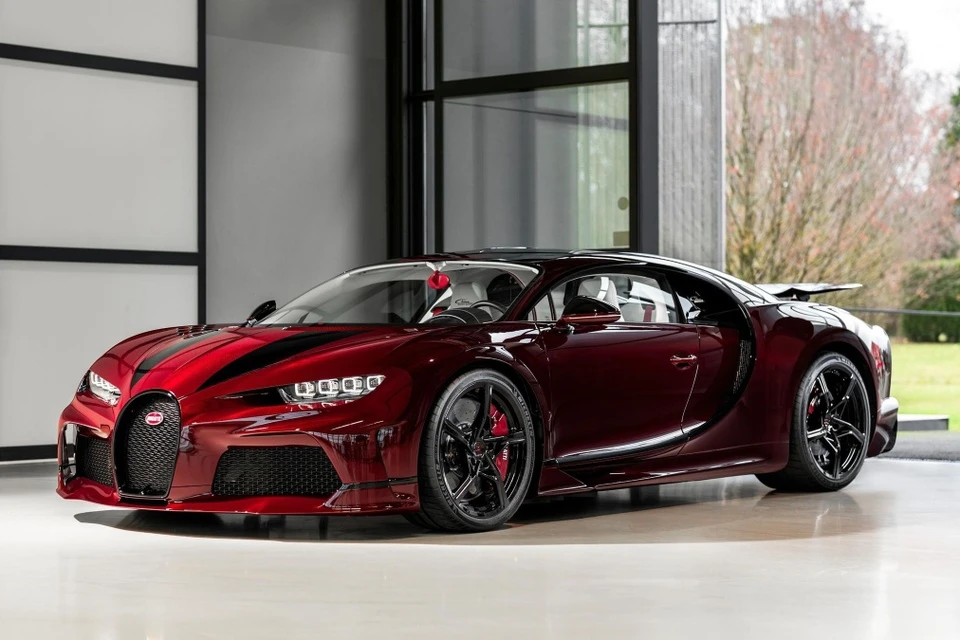 Bugatti bàn giao Chiron Super Sport lấy chủ đề năm Rồng cho một khách hàng tại Singapore