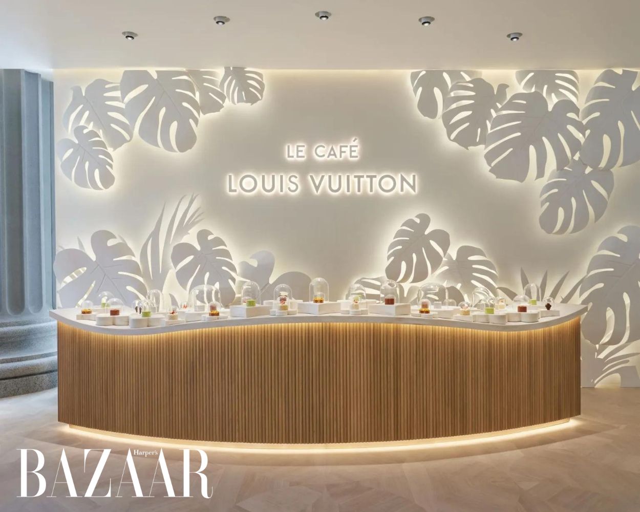 Cửa hàng LV The Place Bangkok mua sắm kết hợp ẩm thực và triển lãm