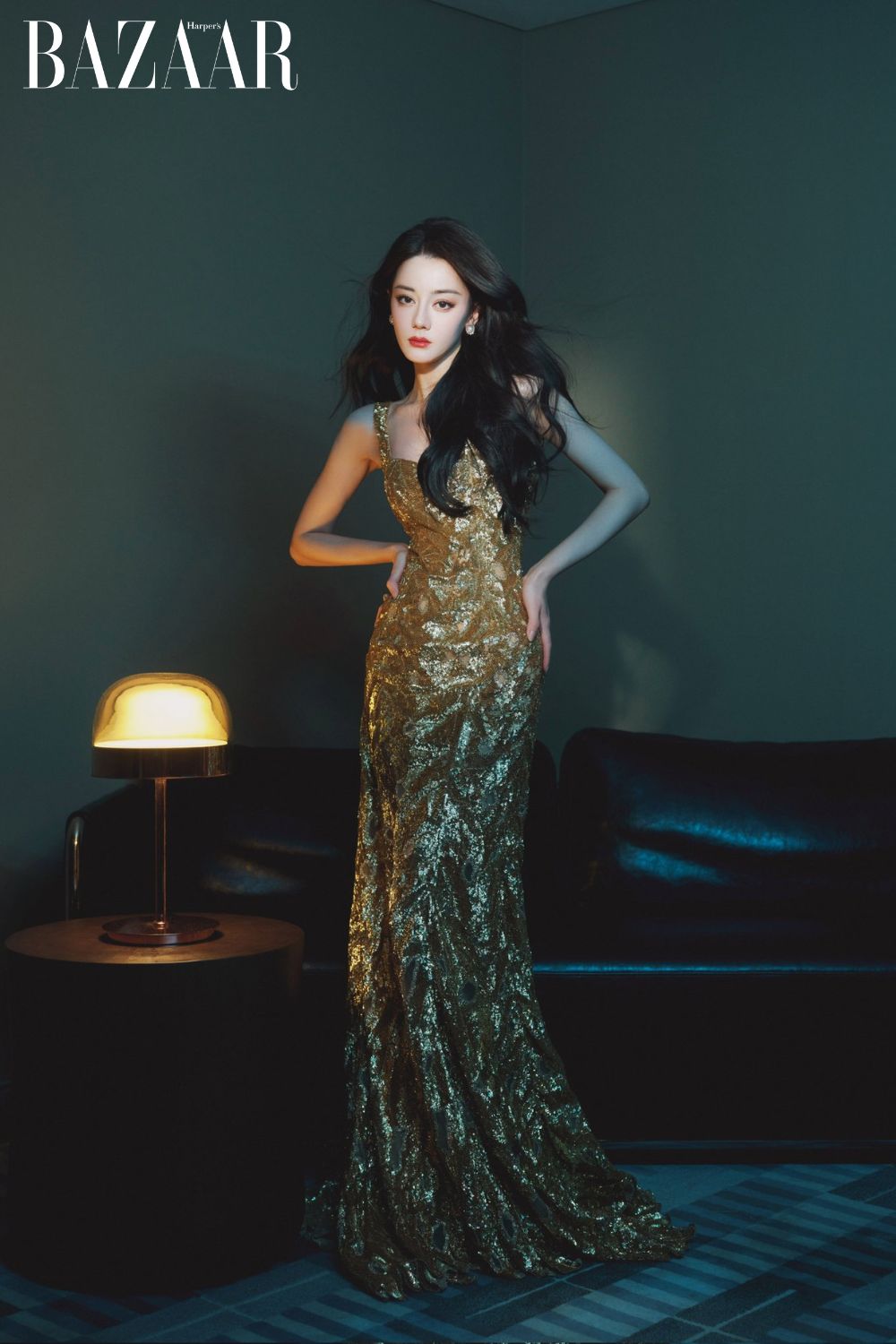 Địch Lệ Nhiệt Ba liên tục diện haute couture trong năm 2024